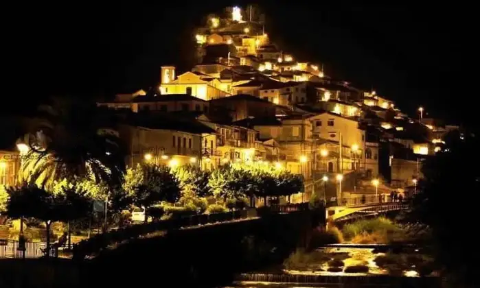 Rexer-Feroleto-della-Chiesa-Villetta-indipendente-con-giardino-e-ampi-spazi-a-Feroleto-della-Chiesa-Calabria-Altro