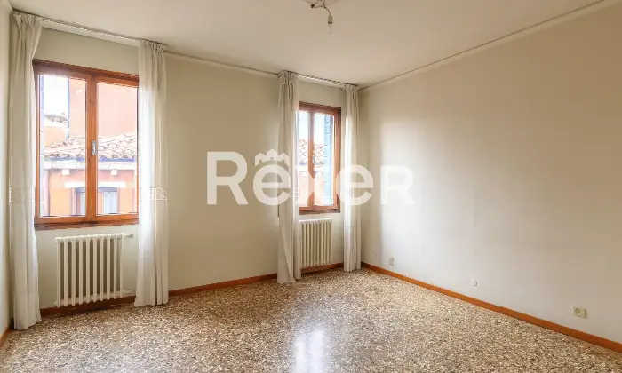Rexer-Venezia-Appartamento-di-Ampia-Metriatura-allUltimo-Piano-Altro