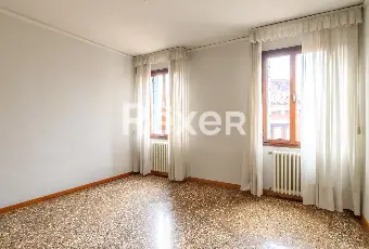 Rexer-Venezia-Appartamento-di-Ampia-Metriatura-allUltimo-Piano-Altro