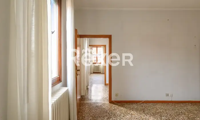 Rexer-Venezia-Appartamento-di-Ampia-Metriatura-allUltimo-Piano-Altro