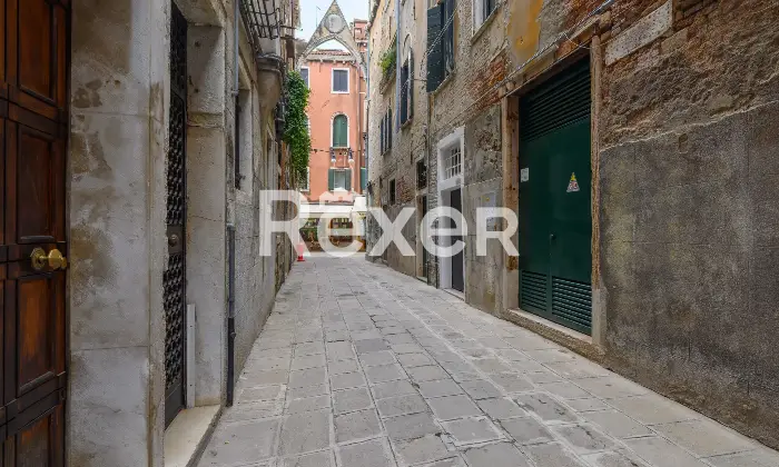 Rexer-Venezia-Appartamento-di-Ampia-Metriatura-allUltimo-Piano-Altro