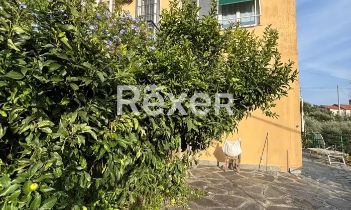 Rexer-varazze-Panoramica-abitazione-vista-mare-con-giardino-e-posti-auto-Altro