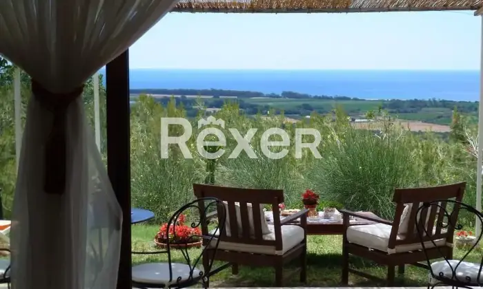 Rexer-Cropani-Marina-Complesso-agrituristico-su-ettari-immerso-nel-verde-Altro