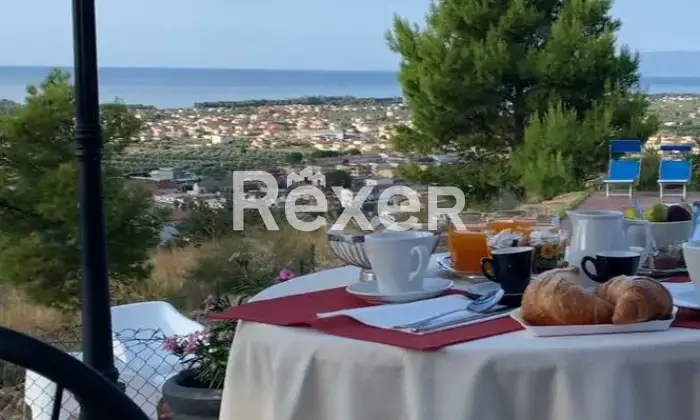 Rexer-Cropani-Complesso-agrituristico-su-ettari-immerso-nel-verde-Altro