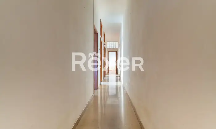 Rexer-Ferrara-Appartamento-con-camere-da-letto-Da-ristrutturare-Altro