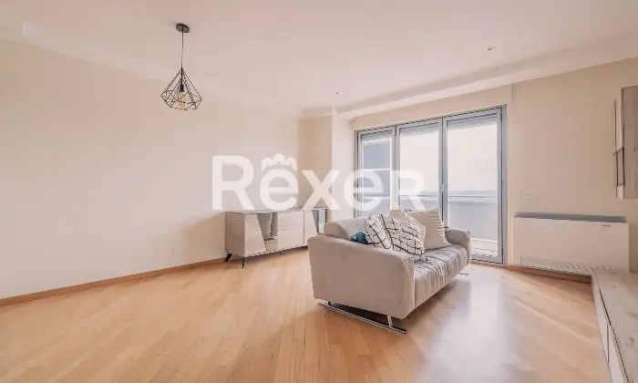 Rexer-Roma-Vendesi-luminoso-bilocale-Altro