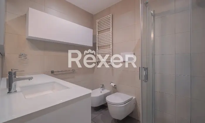 Rexer-Roma-Vendesi-luminoso-bilocale-Altro