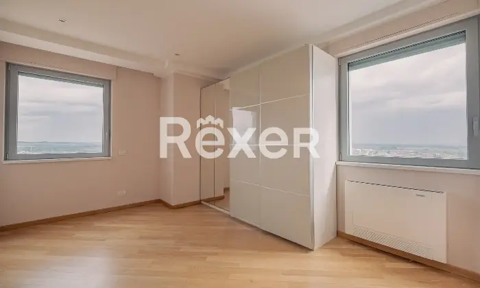 Rexer-Roma-Vendesi-luminoso-bilocale-Altro