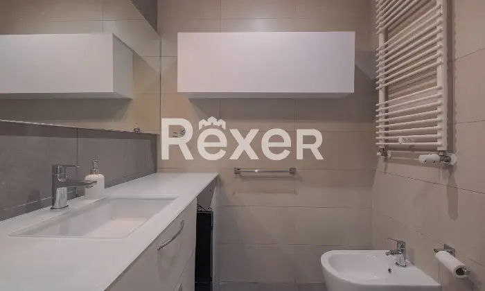 Rexer-Roma-Vendesi-luminoso-bilocale-Altro