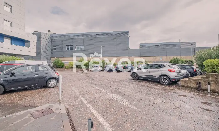 Rexer-Roma-Vendesi-luminoso-bilocale-Altro