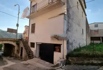 Rexer-Capriati-a-Volturno-Casa-indipendente-su-tre-livelli-con-cortile-garage-e-cantina-Capriati-a-Volturno-CE-Altro
