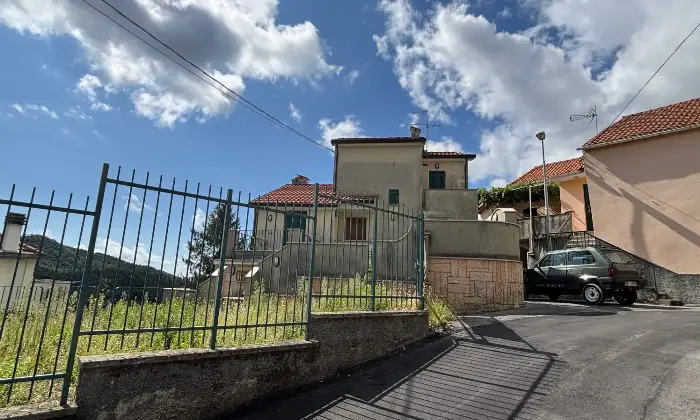Rexer-Stella-Villa-indipendente-con-giardino-Altro