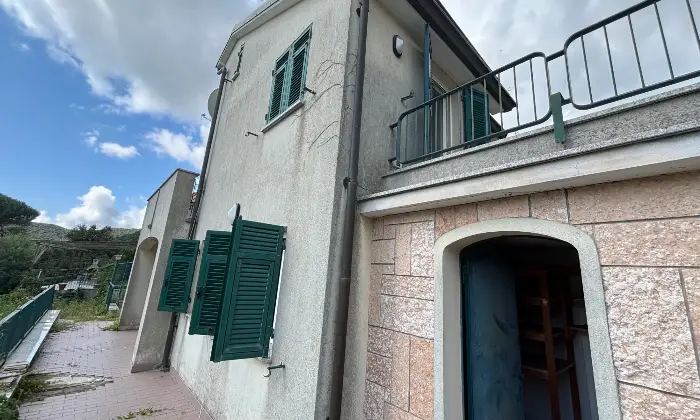 Rexer-Stella-Villa-indipendente-con-giardino-Altro