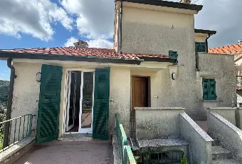 Rexer-Stella-Villa-indipendente-con-giardino-Altro