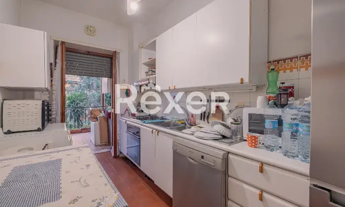 Rexer-Roma-PisanaBravettaAmpio-Trilocale-con-terrazzo-e-box-auto-Altro