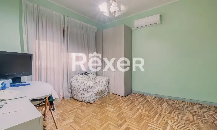Rexer-Roma-PisanaBravettaAmpio-Trilocale-con-terrazzo-e-box-auto-Altro