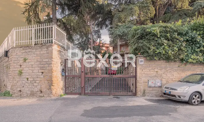 Rexer-Roma-PisanaBravettaAmpio-Trilocale-con-terrazzo-e-box-auto-Altro