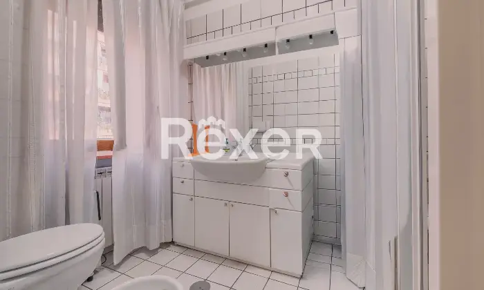 Rexer-Roma-PisanaBravettaAmpio-Trilocale-con-terrazzo-e-box-auto-Altro
