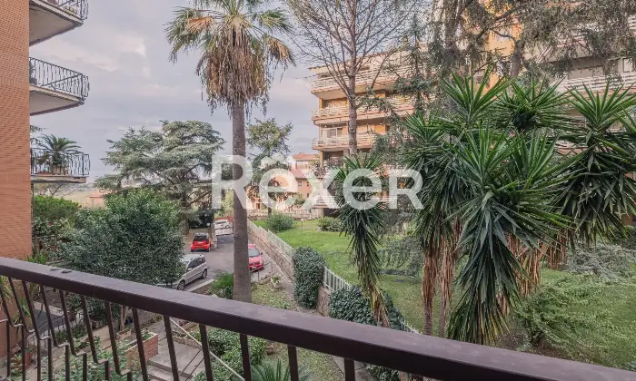 Rexer-Roma-PisanaBravettaAmpio-Trilocale-con-terrazzo-e-box-auto-Altro