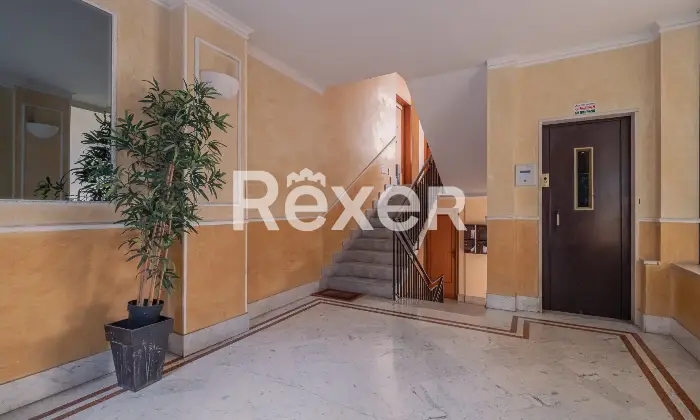 Rexer-Roma-PisanaBravettaAmpio-Trilocale-con-terrazzo-e-box-auto-Altro