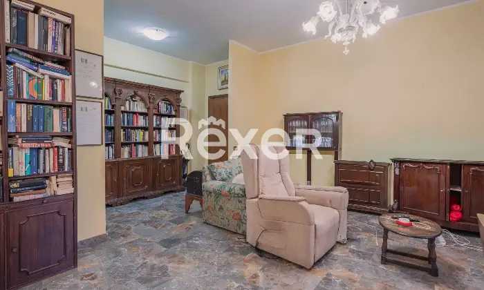 Rexer-Roma-PisanaBravettaAmpio-Trilocale-con-terrazzo-e-box-auto-Altro