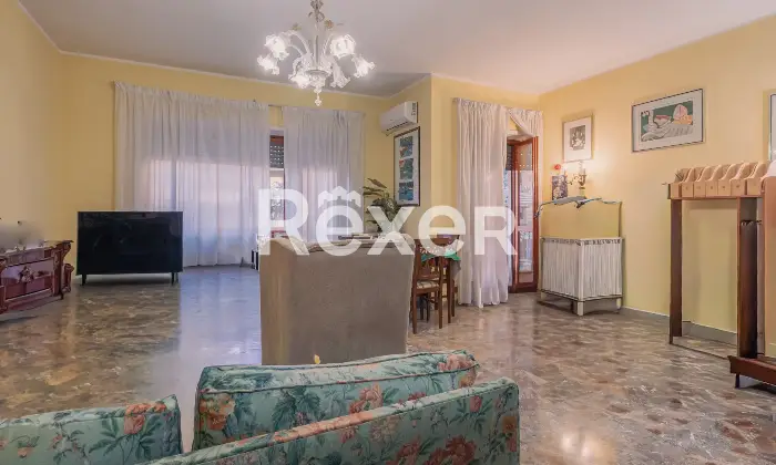 Rexer-Roma-PisanaBravettaAmpio-Trilocale-con-terrazzo-e-box-auto-Altro