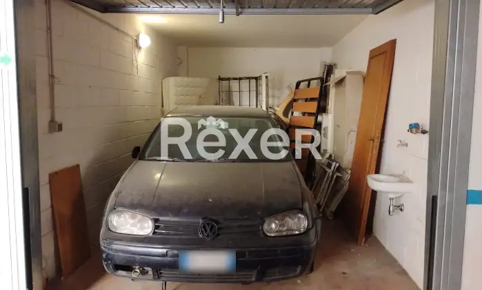 Rexer-Roma-PisanaBravettaAmpio-Trilocale-con-terrazzo-e-box-auto-Altro