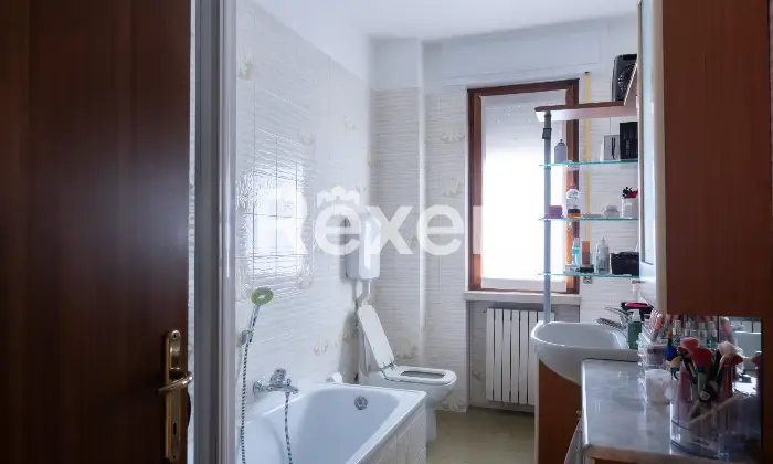 Rexer-Verona-Appartamento-luminoso-con-box-auto-e-cantine-Altro