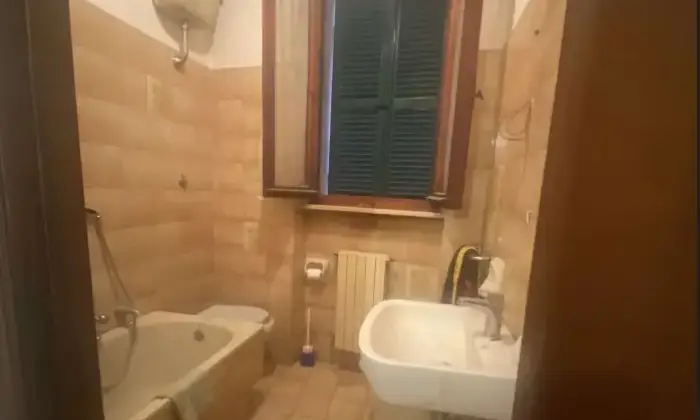 Rexer-Belvedere-Ostrense-Appartamento-in-vendita-a-Belvedere-Ostrense-AN-Bagno-di-servizio