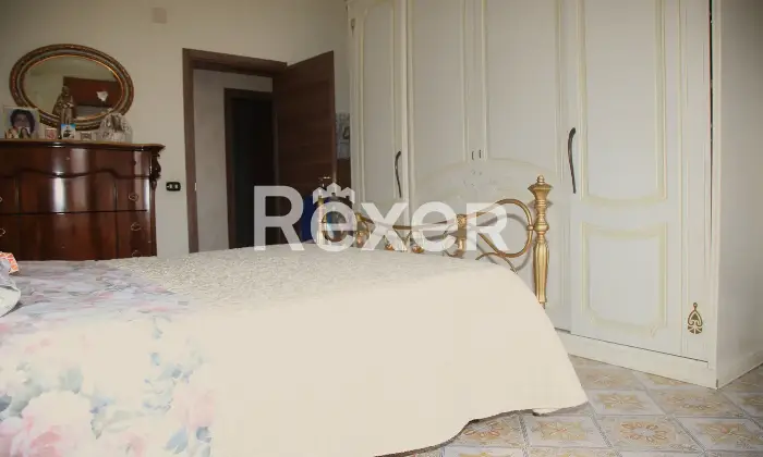 Rexer-Cardito-Appartamento-ristrutturato-box-e-posto-auto-a-uso-investimento-Altro