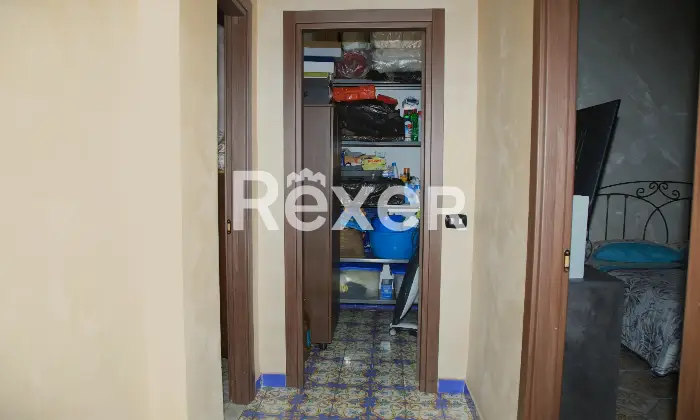 Rexer-Cardito-Appartamento-ristrutturato-box-e-posto-auto-a-uso-investimento-Altro