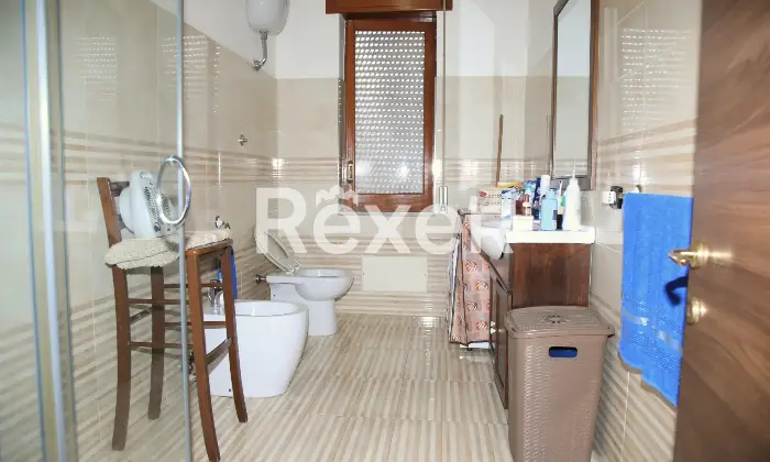 Rexer-Cardito-Appartamento-ristrutturato-box-e-posto-auto-a-uso-investimento-Altro