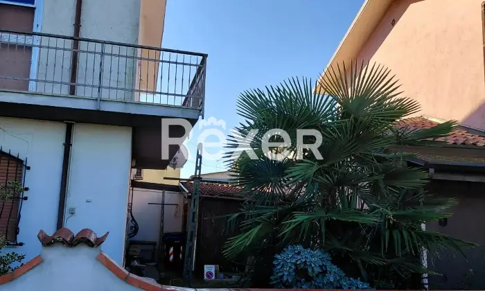 Rexer-Copparo-Bifamiliare-indipendente-con-garage-e-giardino-a-Copparo-Altro