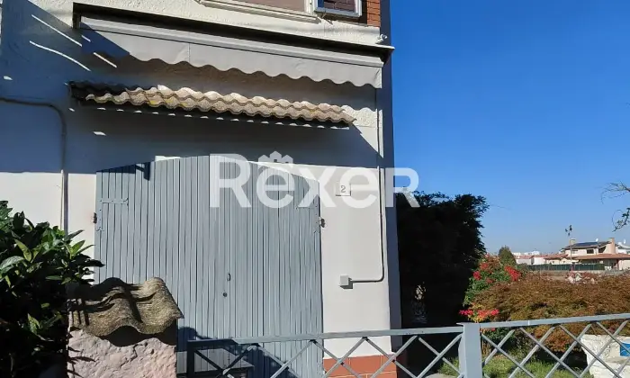 Rexer-Copparo-Bifamiliare-indipendente-con-garage-e-giardino-a-Copparo-Altro