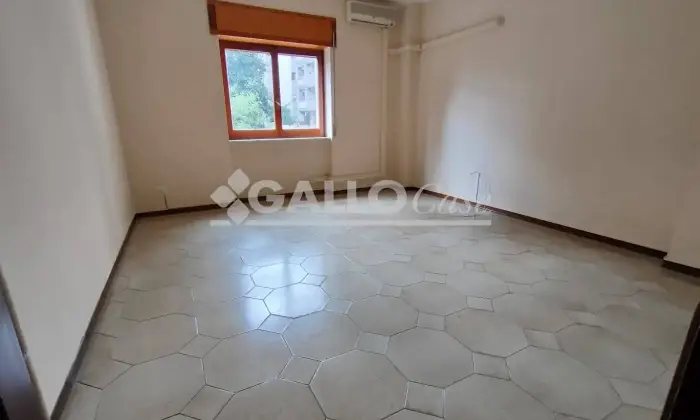 Rexer-Cosenza-Trilocale-piazza-Primo-Maggio-Citt-Altro