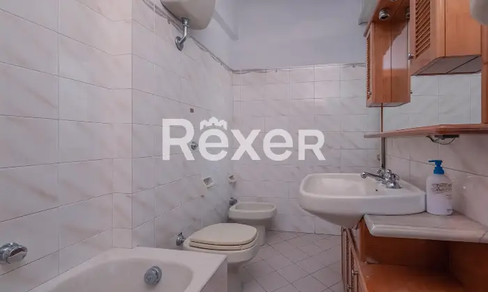 Rexer-Roma-Eur-centro-Trilocale-con-doppio-affaccio-Altro