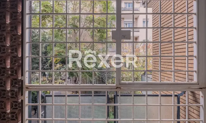 Rexer-Roma-Eur-centro-Trilocale-con-doppio-affaccio-Altro