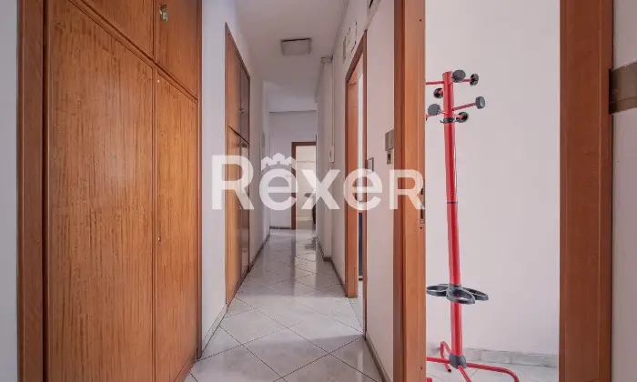 Rexer-Roma-Eur-centro-Trilocale-con-doppio-affaccio-Altro
