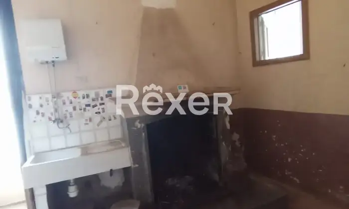 Rexer-Carpino-ANTICA-DIMORA-DI-PREGIO-DA-RESTAURARE-AL-SECONDO-PIANO-DI-PALAZZO-SENZA-ASCENSORE-Altro