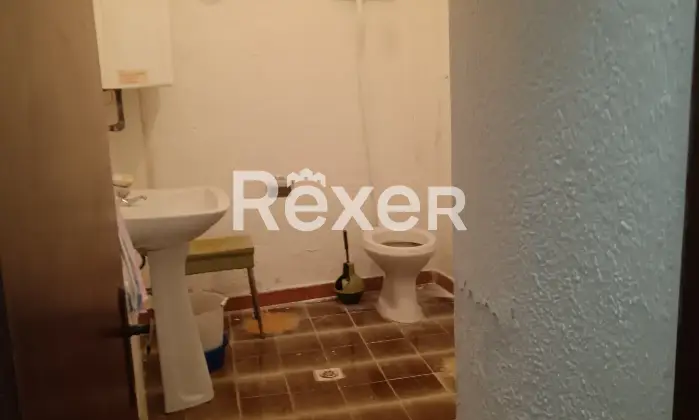 Rexer-Maratea-Appartamento-da-ristrutturare-Centro-storico-di-Maratea-Bagno