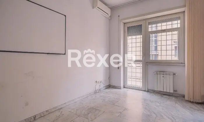 Rexer-Roma-Eur-trilocale-con-posto-auto-Altro