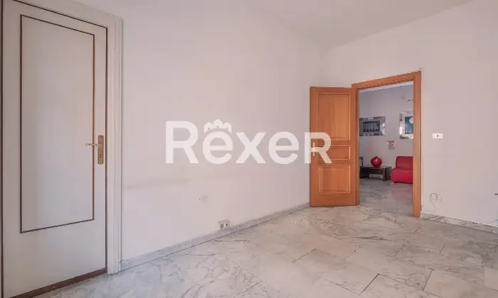 Rexer-Roma-Eur-trilocale-con-posto-auto-Altro