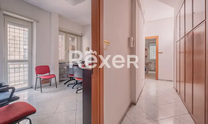 Rexer-Roma-Eur-trilocale-con-posto-auto-Altro