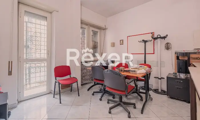 Rexer-Roma-Eur-trilocale-con-posto-auto-Altro