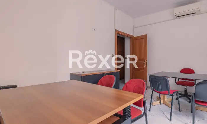 Rexer-Roma-Eur-trilocale-con-posto-auto-Altro