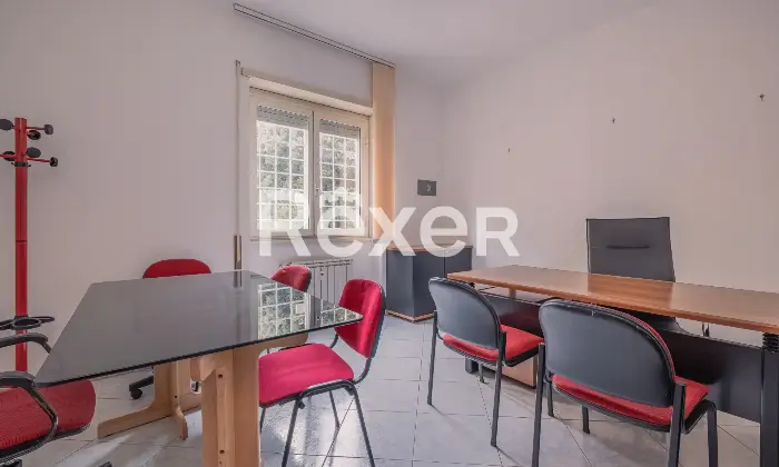 Rexer-Roma-Eur-trilocale-con-posto-auto-Altro