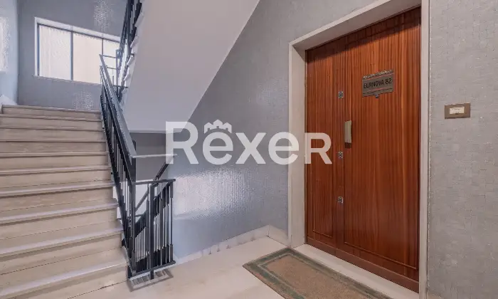 Rexer-Roma-Eur-trilocale-con-posto-auto-Altro