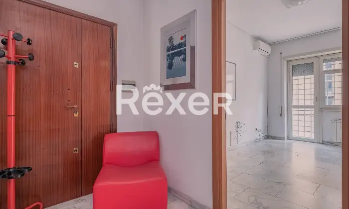 Rexer-Roma-Eur-trilocale-con-posto-auto-Altro