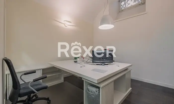 Rexer-Roma-Locale-Commerciale-Ampia-Metratura-Ottima-Rendita-Altro