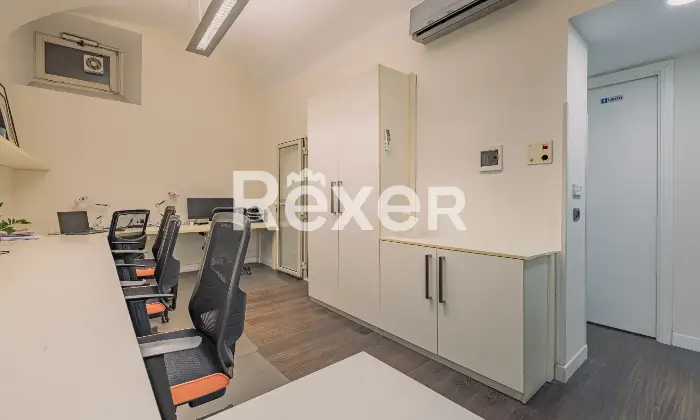 Rexer-Roma-Locale-Commerciale-Ampia-Metratura-Ottima-Rendita-Altro